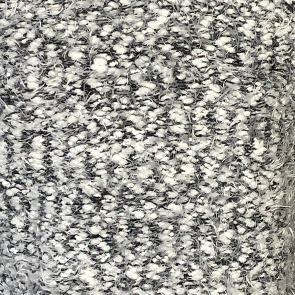 ⭐️ Search for Sanity Black & White Eyelash Fuzzy Sweater Size: EXTRA SMALL - Picture 7 of 16